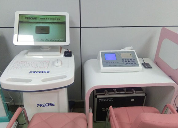 寶雞市人大代表參觀健康小屋 寶雞市人大代表參觀健康小屋