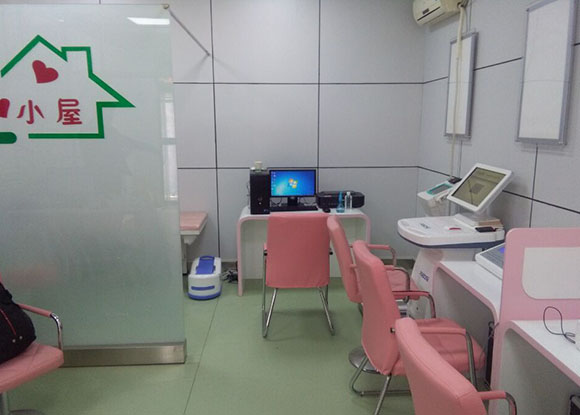 廣西賀州市衛計局參觀“健康小屋” 廣西賀州市衛計局參觀“健康小屋”